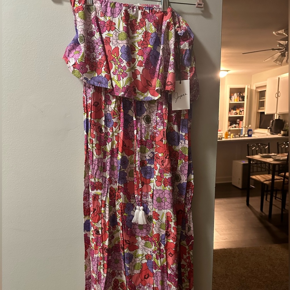 Size medium strapless dress. NWT